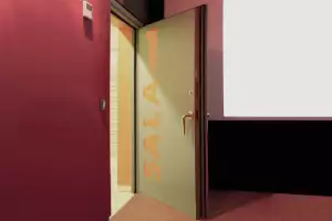 Puertas acústicas para estudio de grabación.