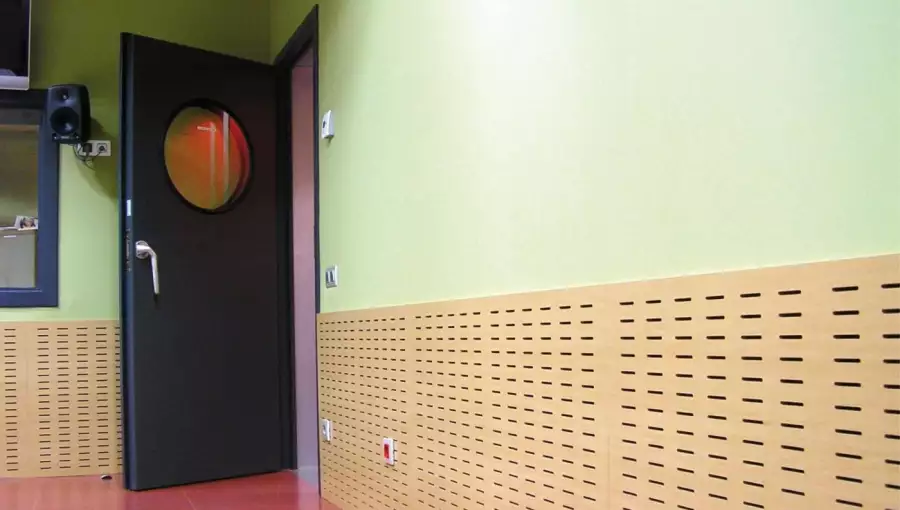 Puerta insonorizada antiruidos