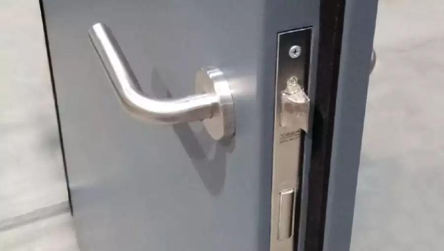 Puerta acústica para despachos