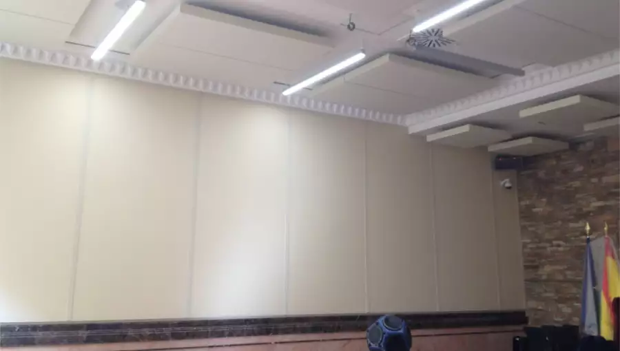 Revestimiento acústico absorbente acústico