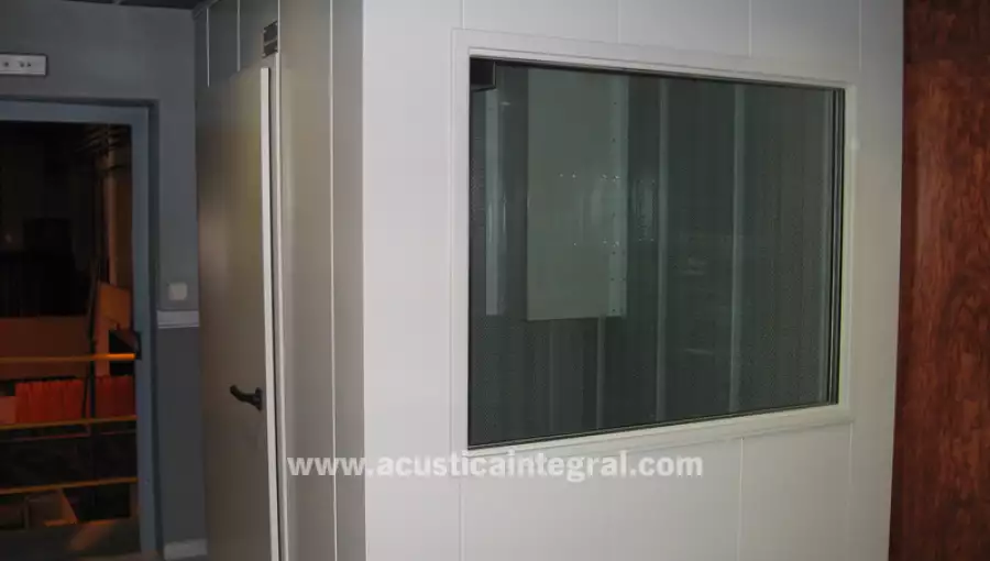 CABINA-AUDIO-fa-2.jpg