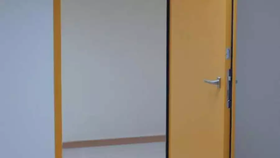 Puerta acústica para despachos