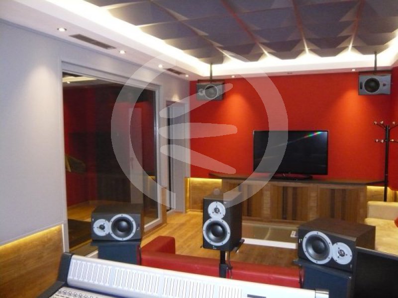 Realizado una sala de grabación llaves en mano. El aislamiento acústico