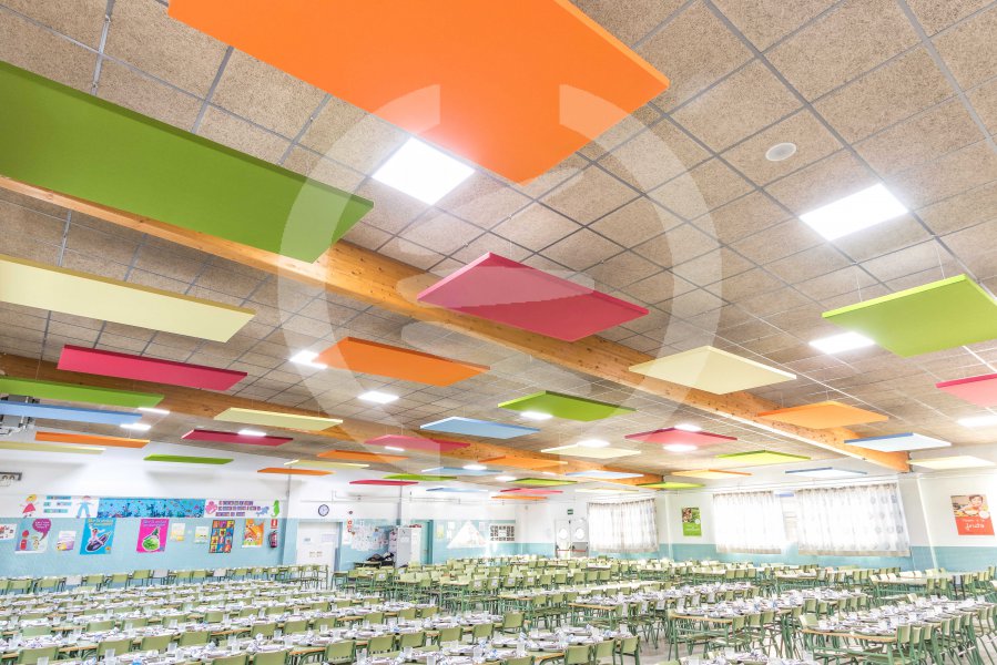 Tratamiento absorbente en comedor escolar Tratamiento absorbente en comedor escolar
