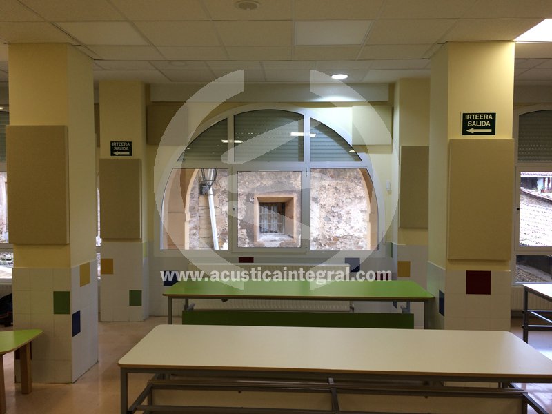 Tratamiento absorbente en comedor escolar Tratamiento absorbente en comedor escolar
